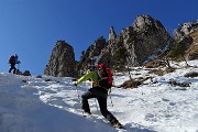 04 In azione sul ripido 'Cnalino dei sassi' innevato